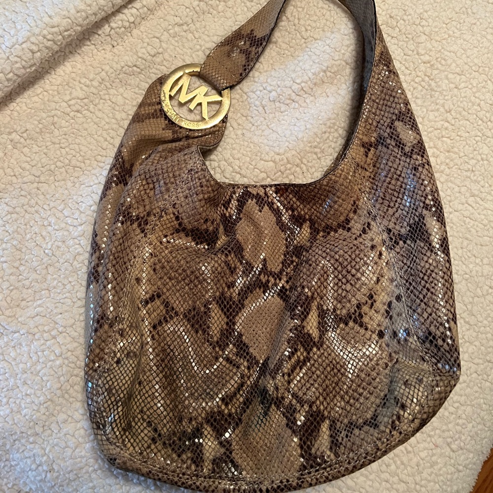 Michael Kors over the shoulder Lepoard print bag